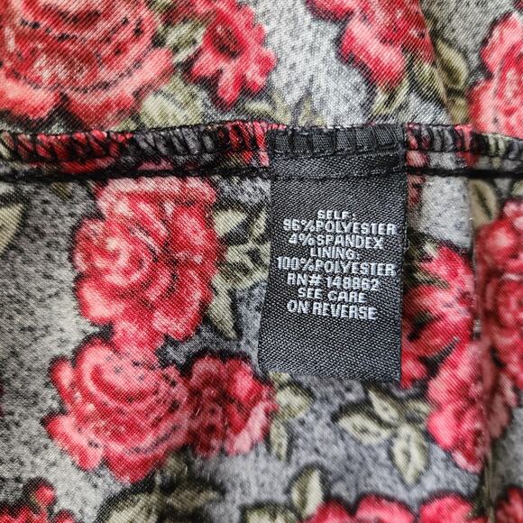 Torrid Velvet Dress Womens Size 2X Black Red Rose Print Soft Stretch Fit Flare - Picture 8 of 9